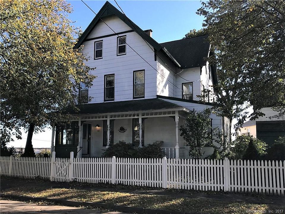 1st image of 40 Sea St #1