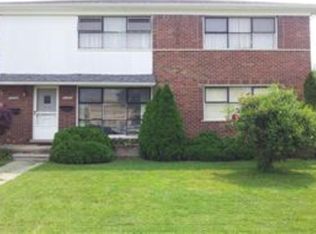 24734 Kelly Rd, Eastpointe, MI 48021