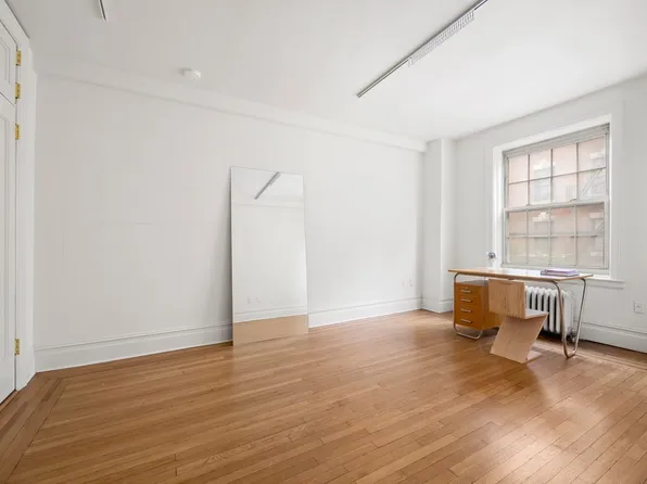 41 5th Avenue image 9 of 20