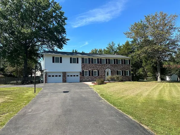 93 Olde Concord Rd, Stafford, VA 22554