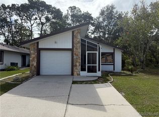 100 Chinaberry Cir, Homosassa, FL 34446