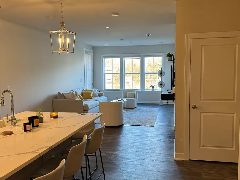 3927 Fair Ridge Dr #503 — Photo 1