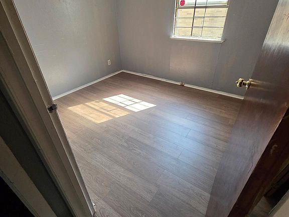 2nd image of 7713 Gideon St