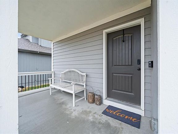 3rd image of 19023 W 168th St