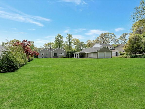 223 Larch Lane, Smithtown, NY 11787