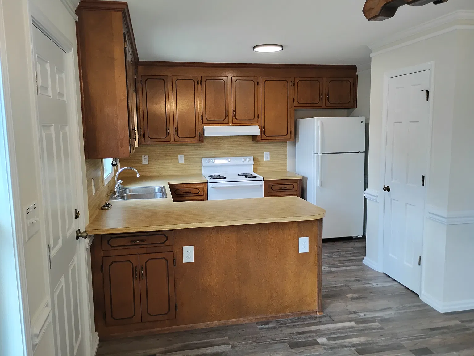 136 Geronimo Ct — Photo 4