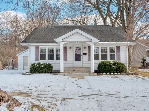 1218 N Water St, Owosso, MI 48867