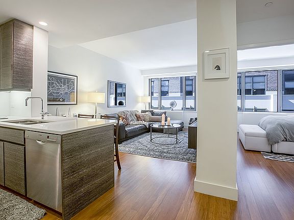 3rd image of W 16th St Unit 3J