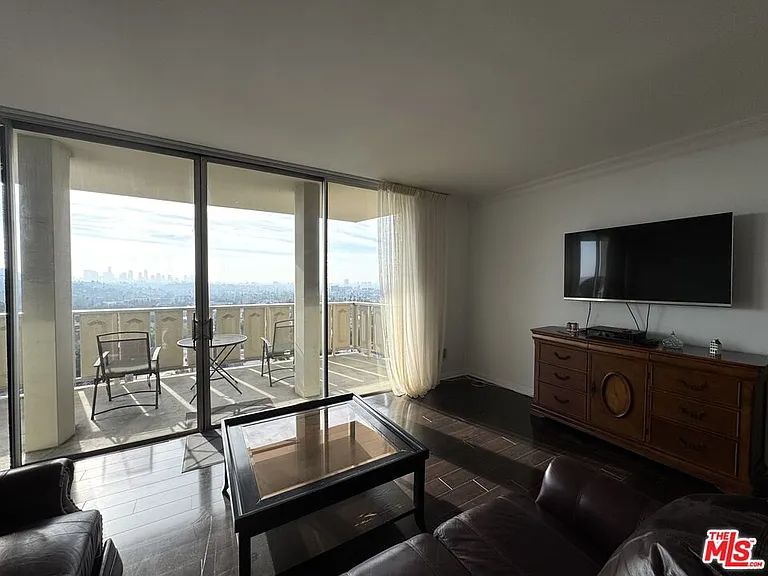 4411 Los Feliz Blvd #1205 — Photo 16
