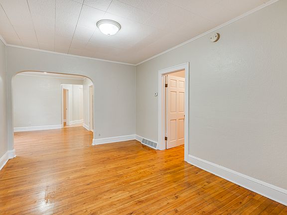 4th image of 1816 Jackson St NE #1