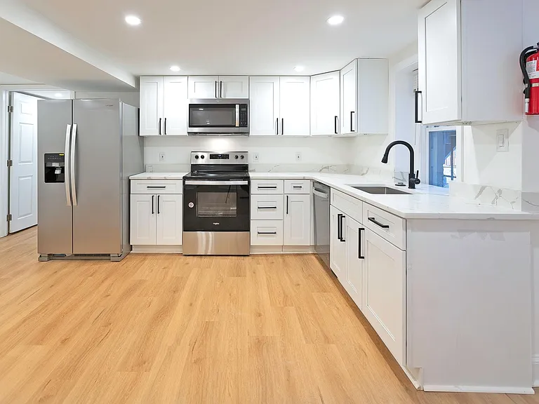 1210 Lamont St NW #1 — Photo 2
