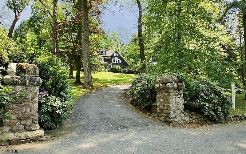 1st image of 71 Hathaway Ln