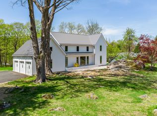 261 North St, Ridgefield, CT 06877