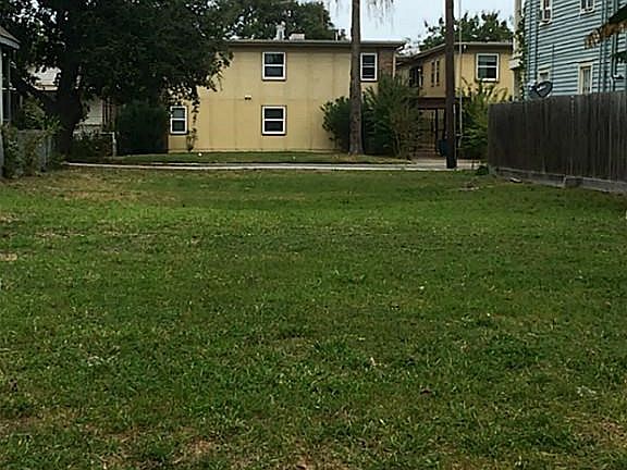 Looking toward front of lot