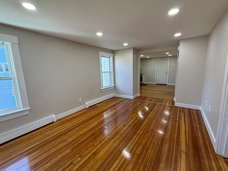 32 Primrose St #2 — Photo 2