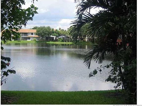 2nd image of 9112 Vineyard Lake Dr #9112
