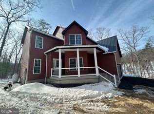 220 Lakeland Cir, Middletown, VA 22645