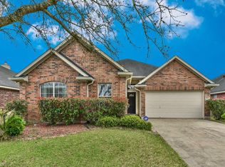 7611 Waterlilly Ln, Pearland, TX 77581