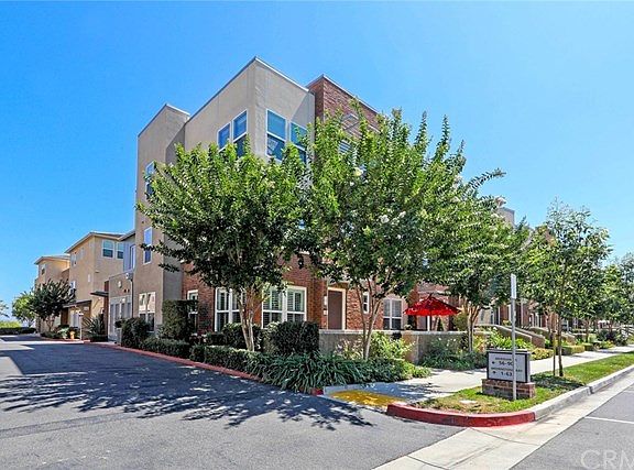 2nd image of 61 Brownstone Way