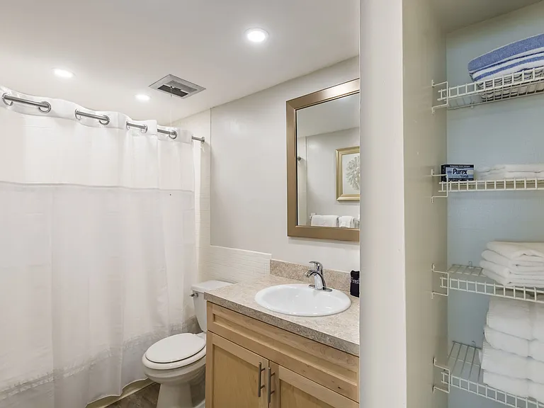 Imperial Palms Apartments — Photo 24