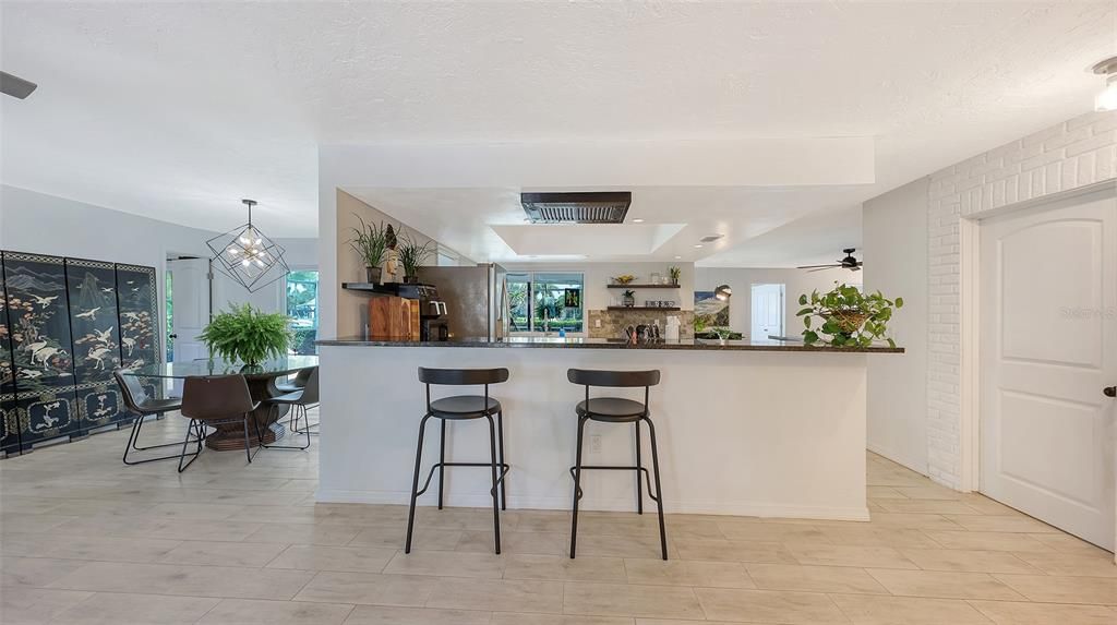 589 Commonwealth Ln, Sarasota, FL - More