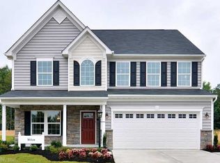 109 Boxwood Ln, Smithfield, VA 23430