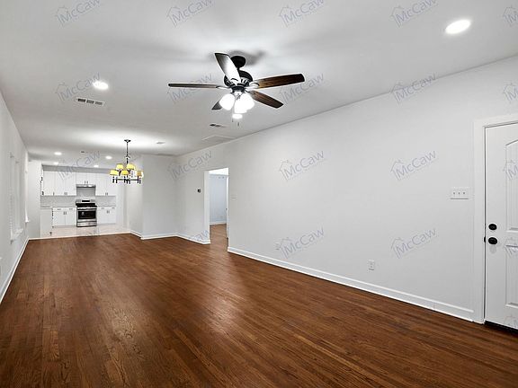 3rd image of 4612 Capitol Ave