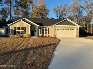 113 Duncan Ln, Newport, NC 28570