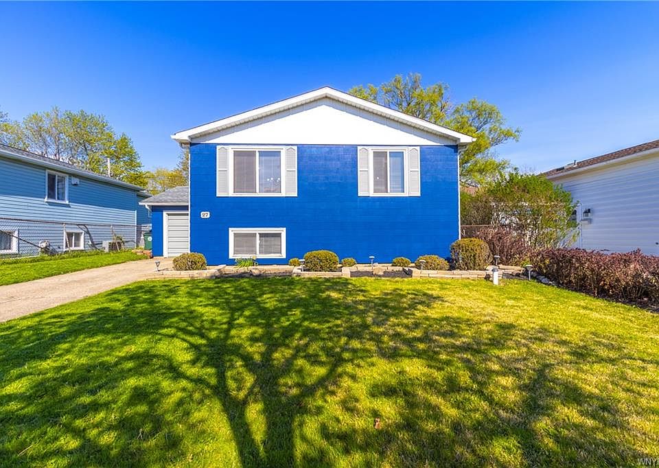 1st image of 27 Sylvia Dr