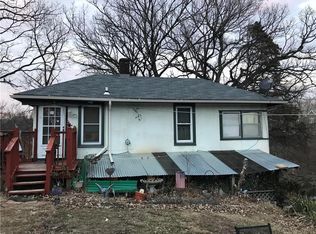 6718 NW Merrimac St, Kansas City, MO 64151