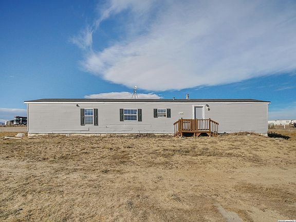 3rd image of 32 Private Lake Rd