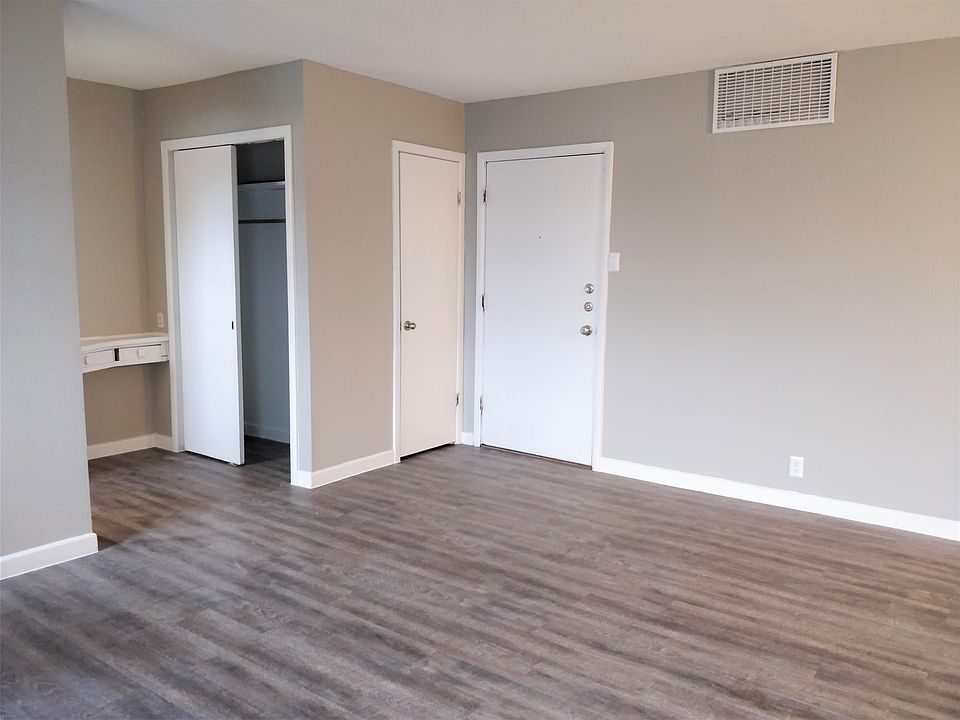 1st image of 523 S Travis St APT 11B