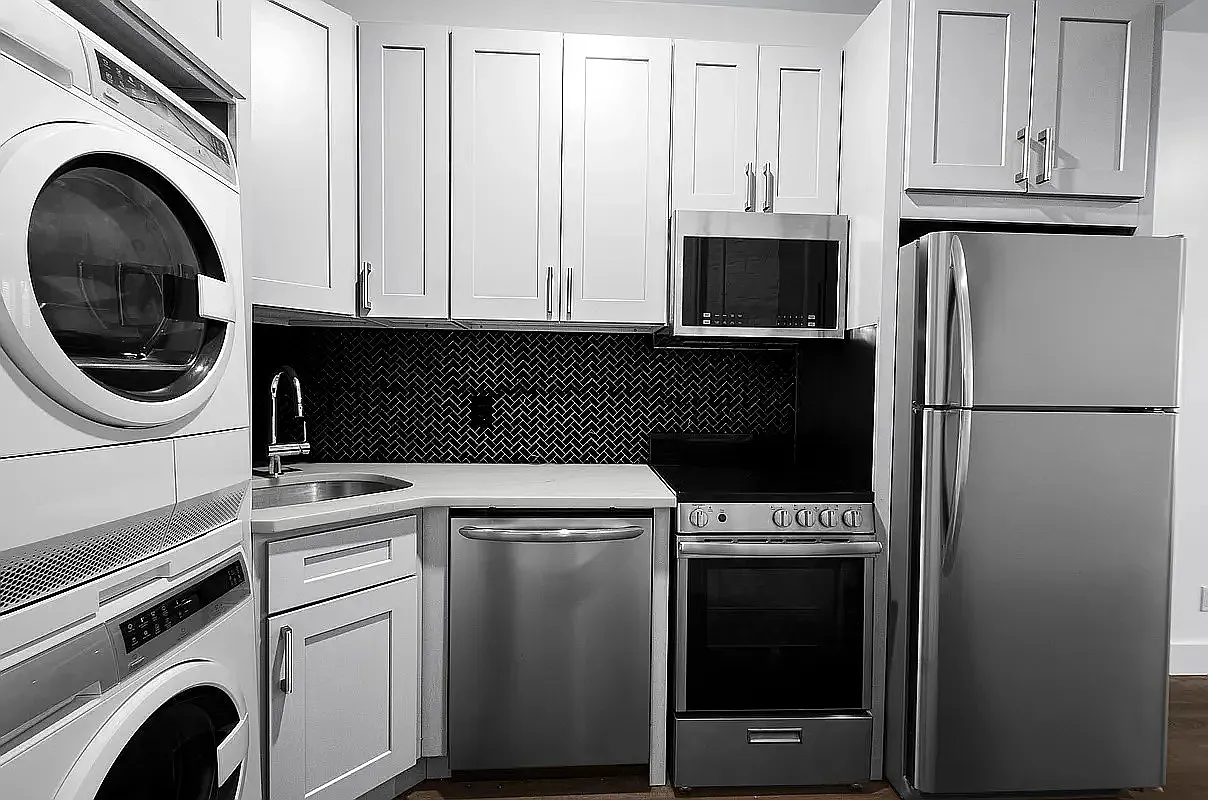197 Franklin Street — Photo 4