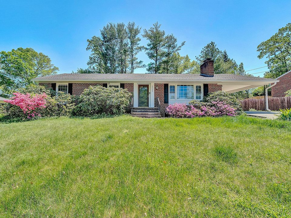 1st image of 4824 Brookwood Dr