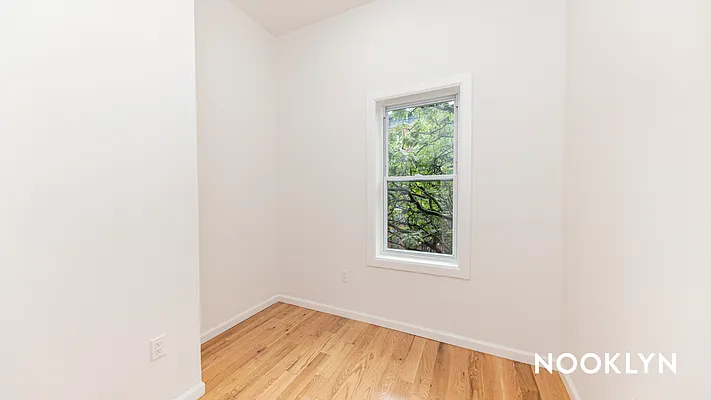 Rented by Nooklyn NYC LLC | media 14