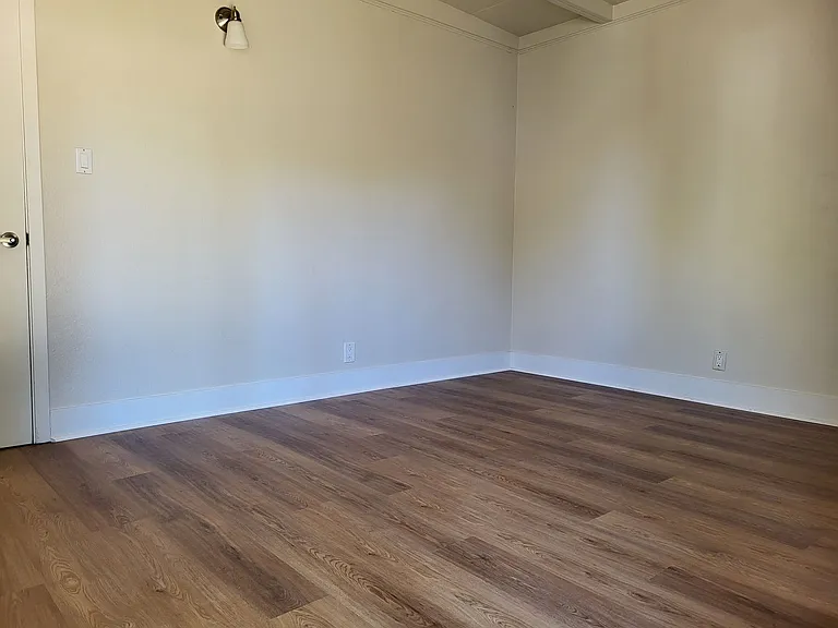 300 Utah St — Photo 17