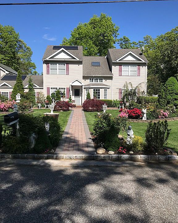 2nd image of 7 Marion Ave