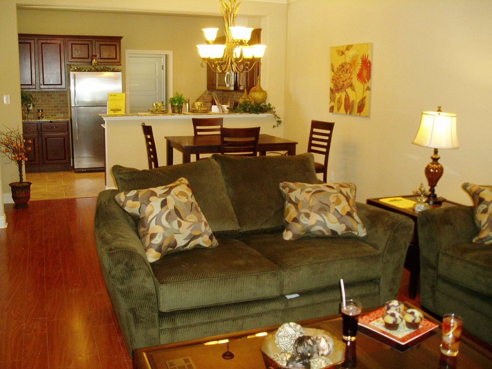 Spacious Living/Dining