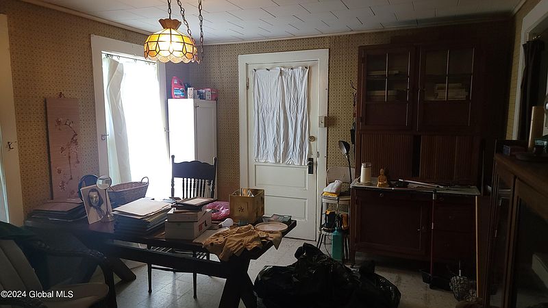 4th image of 22 Smith Street
