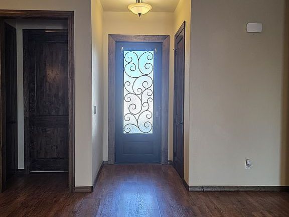 4th image of 418 Viale Bond