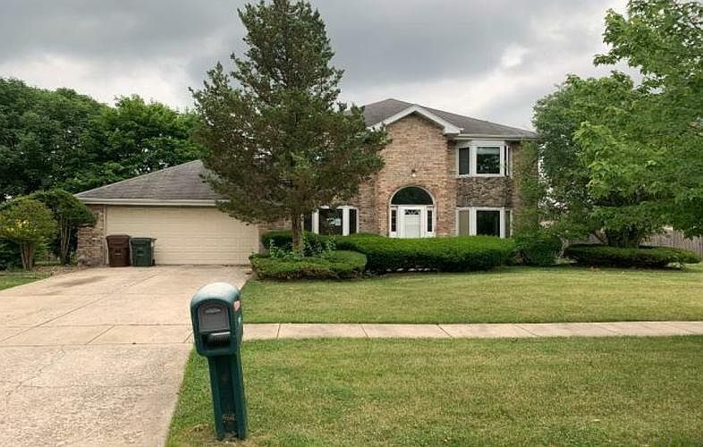 1st image of 7915 Dooneen Ave