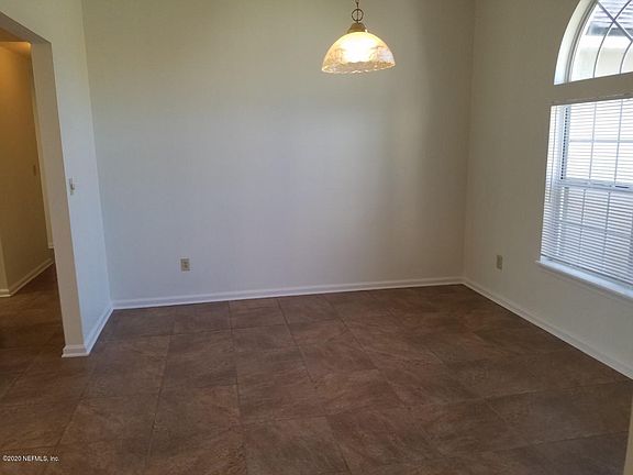 4th image of 450 Red Fern Ct