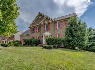 6126 Sandhurst Dr, Roanoke, VA 24018