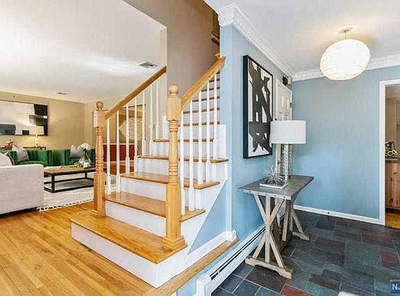 3rd image of 79 Highwood Ave