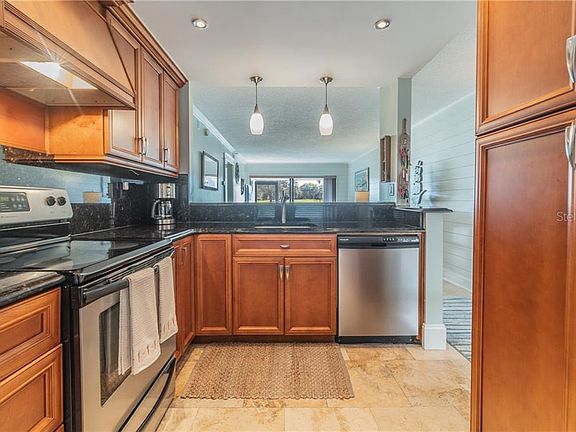 3rd image of 6210 Sun Blvd APT 109