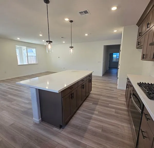 2508 Oleander Dr — Photo 5