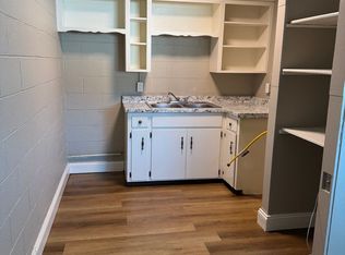 845 S Market Ave #9, Springfield, MO 65806