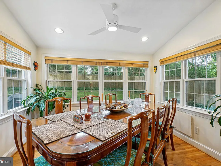 5208 Glenwood Rd — Photo 47
