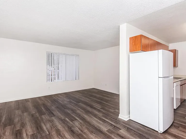Crystal Pointe — Photo 33