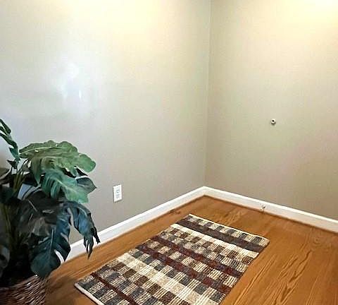 3rd image of 413 McKinley Pl